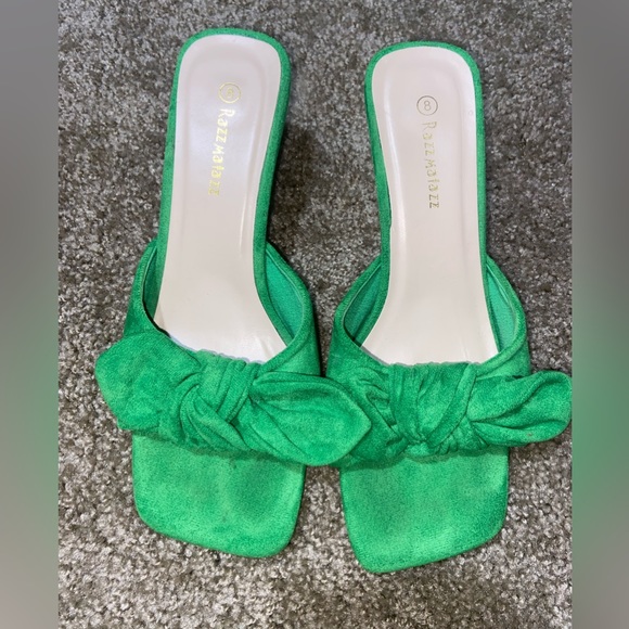 Green sandals - Picture 1 of 2